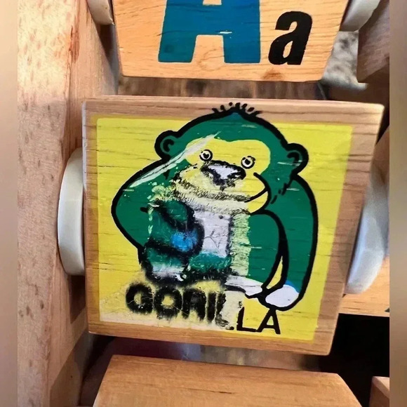 EDDU TOY | Wooden ABC & shapes hanging board - Picture 8 of 8